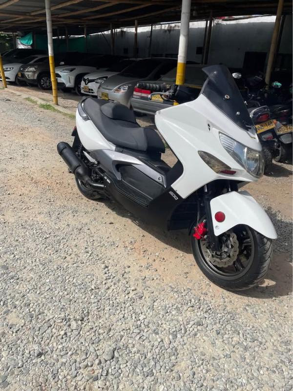 Vendo xciting 500 modelo 2010
